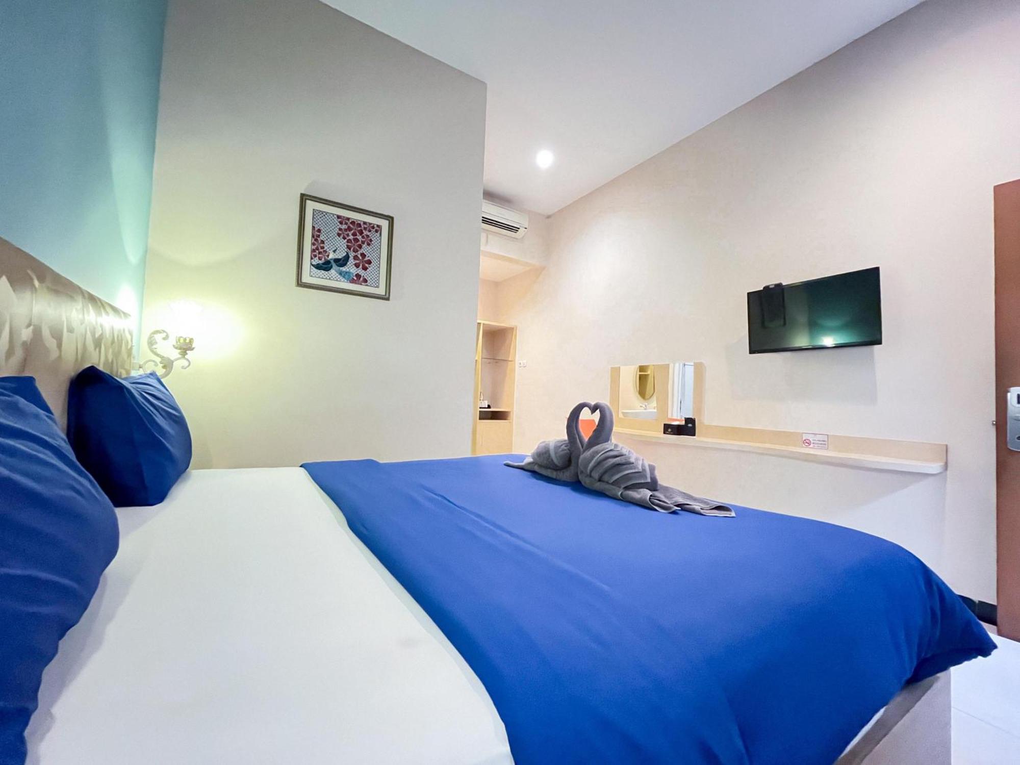 Ceria Boutique Hotel Maguwo Exterior photo